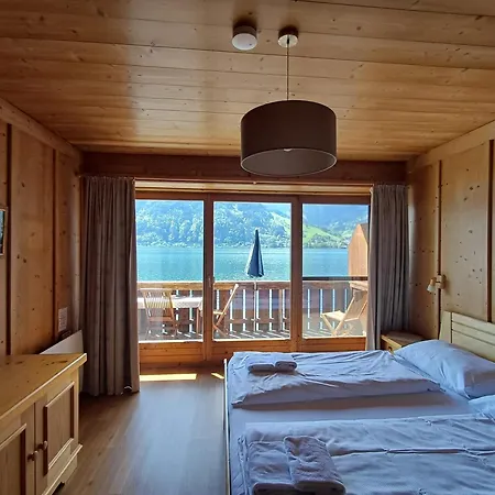 Waterfront Zell Am - Steinbock ツェル アム ゼー