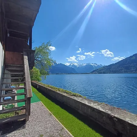 ووترفرونت أبارتمنتس - ستينبوك لودجيز *