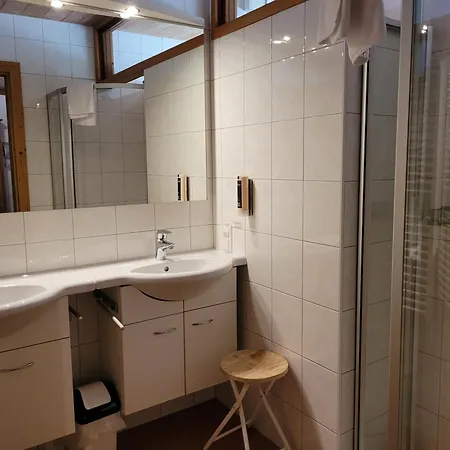 ووترفرونت أبارتمنتس - ستينبوك لودجيز زيل أم سي